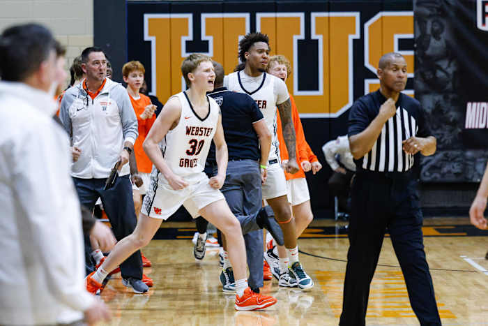 Webster Groves Missouri Mount Carmel Illinois boys basketball December 16 2023 Nate Latsch 25037